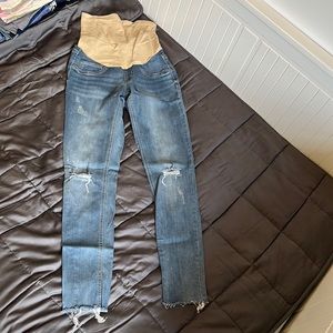 Distressed, maternity skinny jeans